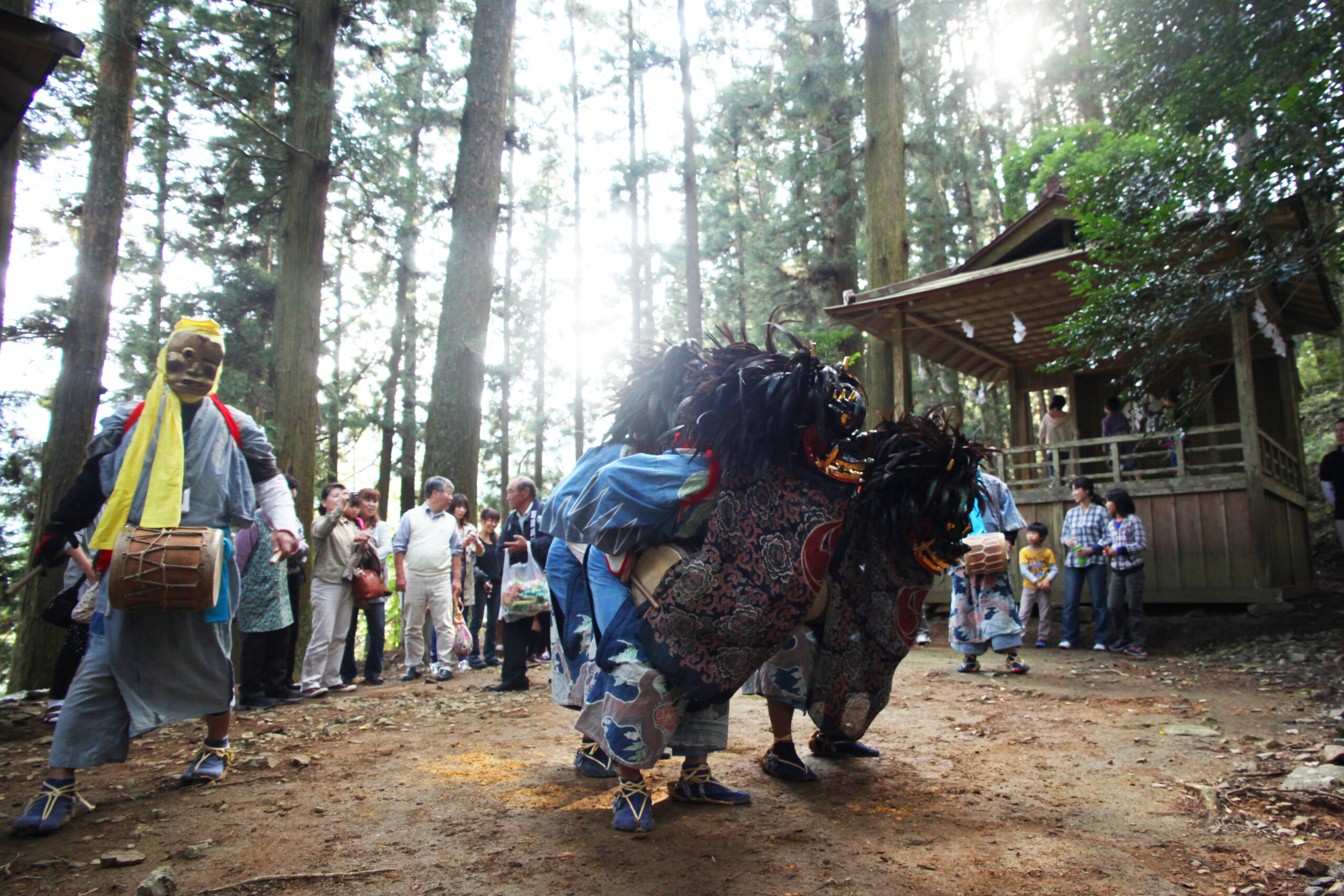 尾出山神社例大祭(関白流獅子舞)の写真(栃木県鹿沼市)